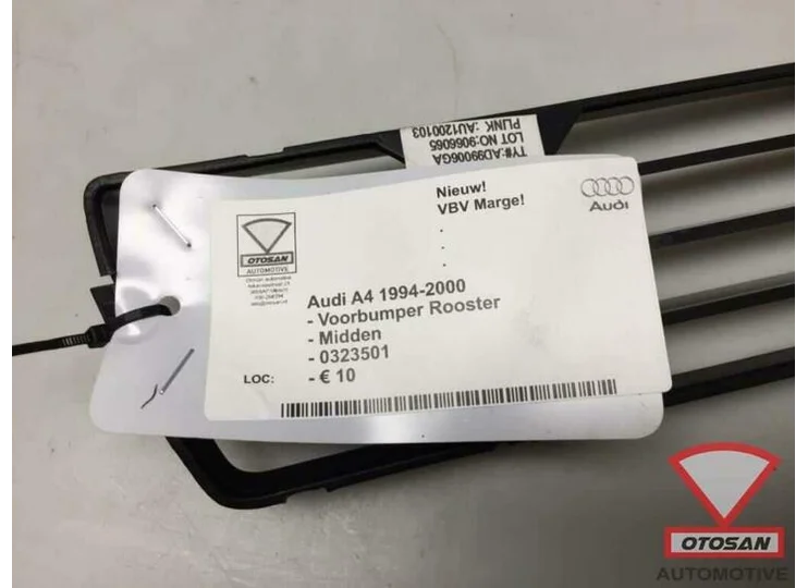 Audi A4 1998 Voorbumper Rooster Midden Nieuw! 0323501