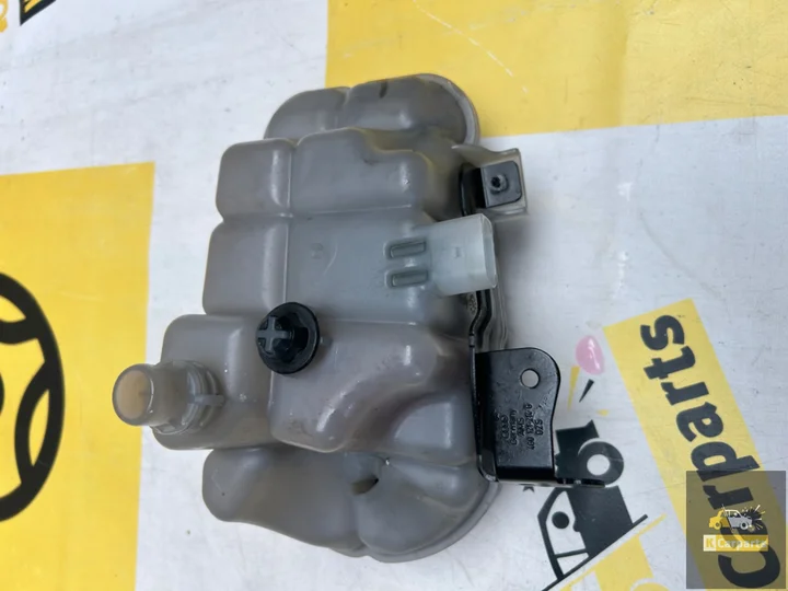 expansievat-koelvloeistofreservoir-audi-a7-a6-4g0121403g — foto 3