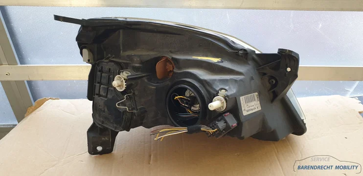 koplamp-opel-tigra-twintop-tt-links-halogeen-donkere-inleg-bestuurderskant-origineel-gebruikt-2004-2010 — foto 7