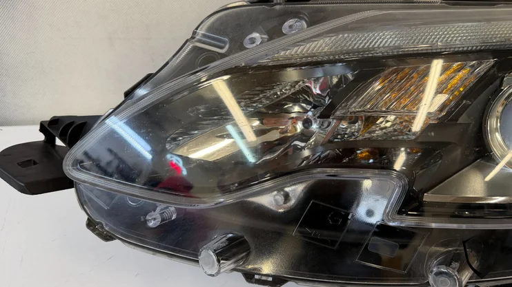 peugeot-2008-koplamp-links-lamp-9825313980 — foto 5