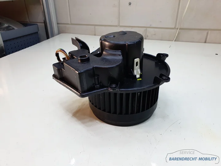 kachelmotor-clk-w209-mercedes-met-weerstand-kachel-motor-ventilatie-ventilatiemotor-2002-2008 — foto 3