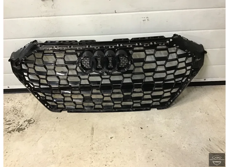 Originaler Kühlergrill für Audi Q3 83A S-Line ab 2019! 83A853651D