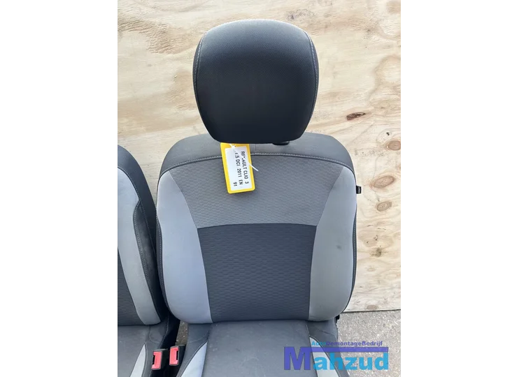 renault-clio-3-compleet-interieur-5-deurs-20072014