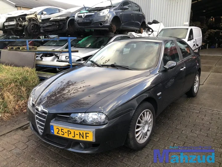 2004-alfa-romeo-156-voorkop-zwart-voorkop — foto 2