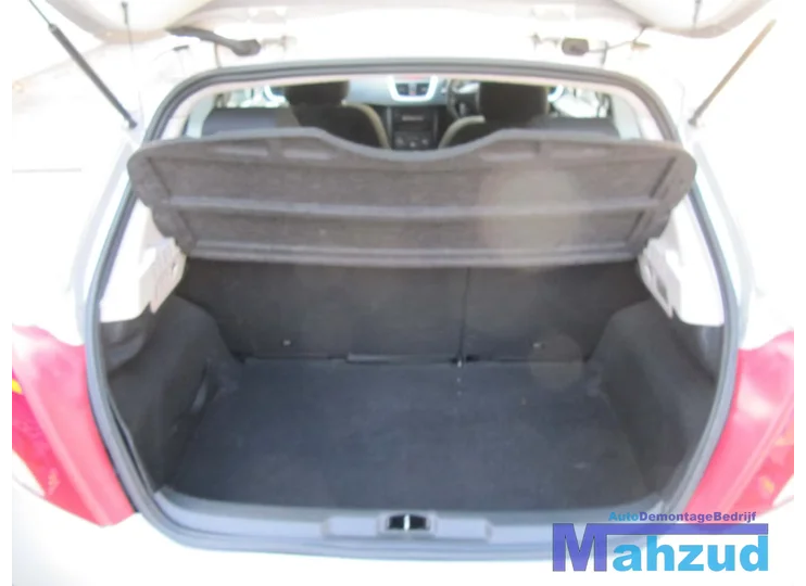 peugeot-207-zwart-grijs-interieur-3-deurs-compleet