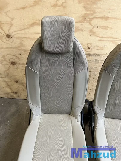 renault-grande-scenic-2-3e-rij-stoelen-beige-20042009 — foto 4