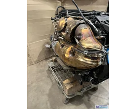 mercedes-c-klasse-w206-c300e-20-hybrid-motor-254920 — foto 4