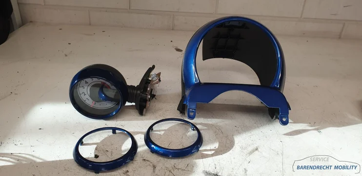 toerenteller-afdekkap-en-ringen-aygo-c1-107-blauw-832700h010-compleet-plug-and-play-2005-2015 — foto 2