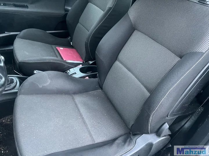 peugeot-207cc-grijs-stof-interieur-stoel-bank-20072012 — foto 8