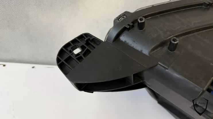 peugeot-2008-koplamp-links-lamp-9825313980 — foto 11
