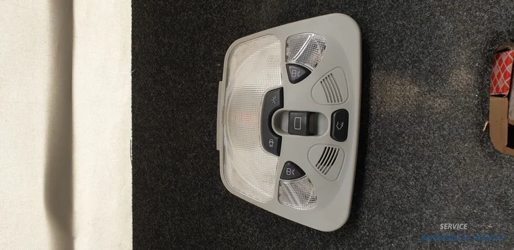 binnenverlichting-clk-c-klasse-mercedes-w209-w203-2098200901-schuifdak-origineel-gebruikt-2002-2008 — foto 2