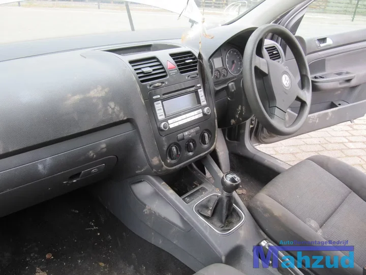 2007-volkswagen-golf-5-16-fsi-demontage-sloop-119 — foto 11