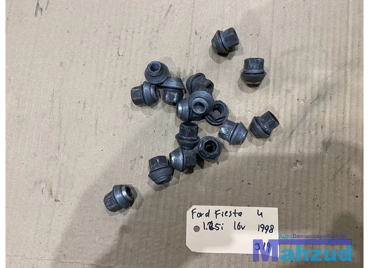 FORD FIESTA 4 wielmoeren wielbouten set 1995-2003
