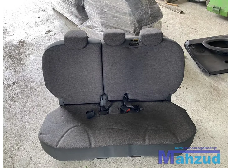 nissan-micra-3-k12-5-deurs-compleet-interieur-voorstoel-bank