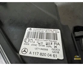 mercedes-cla-w117-w-117-rechterlamp-normaal — foto 2