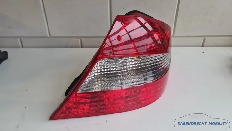 achterlicht-mercedes-w209-a209-c209-clk-facelift-a2098200877-rechts-passagierskant-origineel-nette-staat-gebruikt-2002-2009 — foto 5