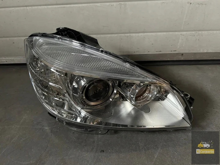 bixenon-rechtsvoor-mercedes-cklasse-w204