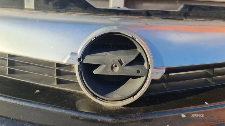 voorbumper-opel-tigra-b-tt-twintop-voor-bumper-zwart-mistlampen-origineel-gebruikt — foto 12