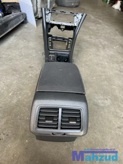 vw-golf-7-armsteun-middenconsole-midden-20122020 — foto 2