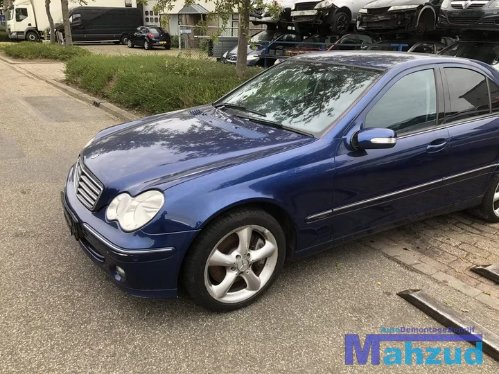 2006-mercedes-c-klasse-w203-22-cdi-demontage-sloop-266 — foto 4