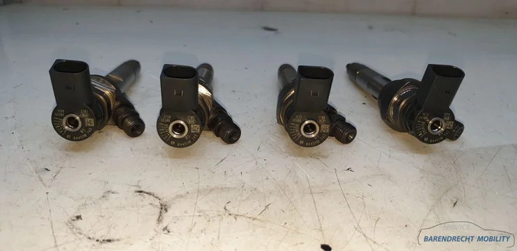 verstuiver-diesel-injector-b47d20a-bmw-8514148-1-3-4-5-serie-f-series-origineel-gebruikt — foto 4