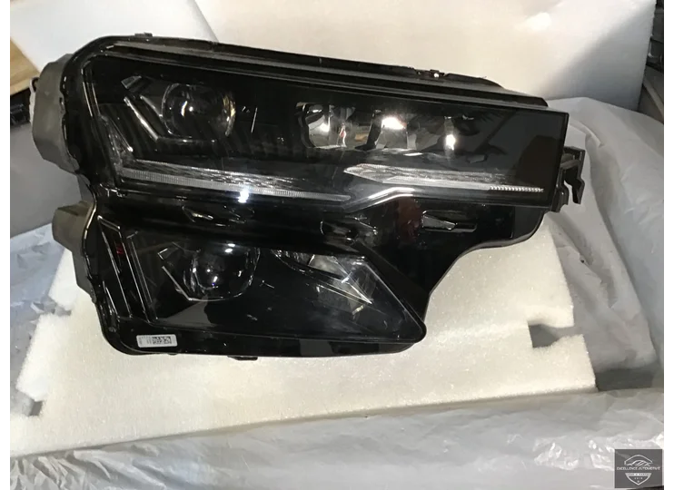 Skoda Karoq Facelift 21+  Vol LED Koplamp Rechts 57B941036B