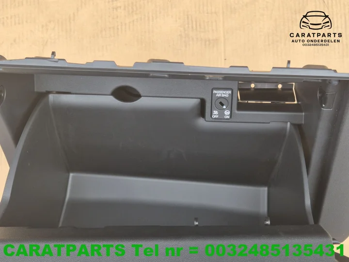 89b857035-audi-q4-handschoenkastje-q4-dashboardkastje-q4 — foto 4