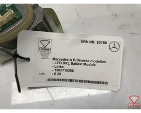 mercedes-diverse-modellen-led-drl-links-module-1305715306 — foto 3