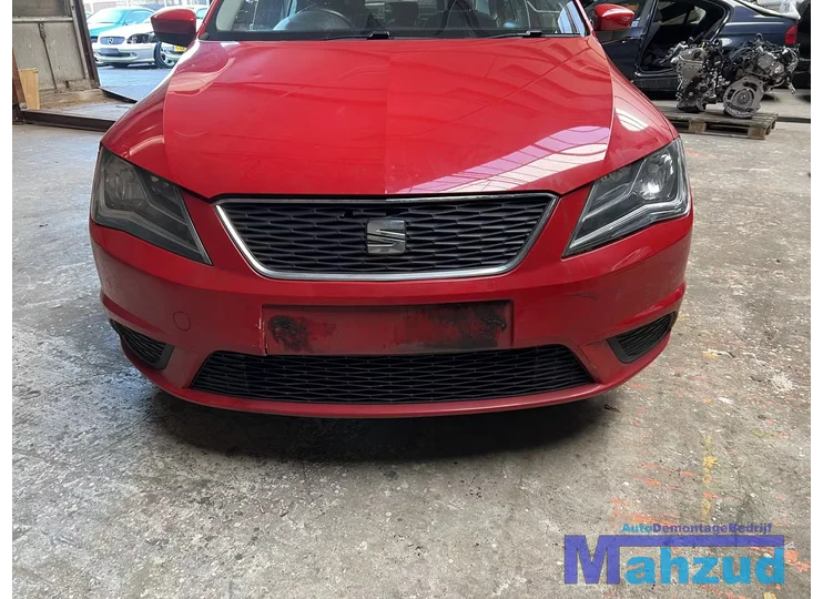 SEAT TOLEDO 4 ROOD Voorbumper 2012-2019