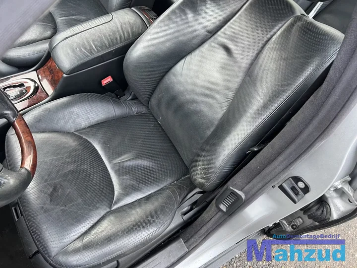2000-mercedes-s-klasse-w220-s-55-amg-113986-zilver-744-onderdelen — foto 40
