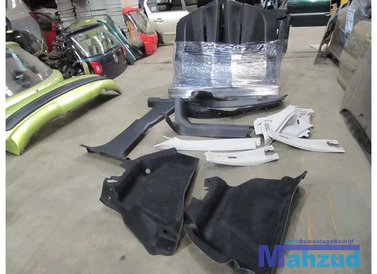 peugeot-207-compleet-interieur-5-deurs-zwart-grijs