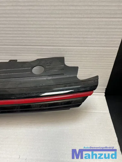 vw-golf-8-gti-grille-2021 — foto 2