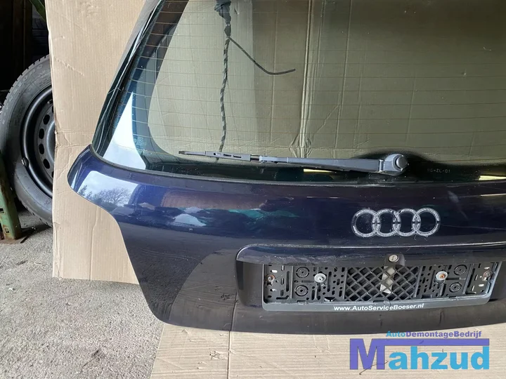 audi-a4-b5-avant-blauw-lz5l-achterklep-1994-02 — foto 3