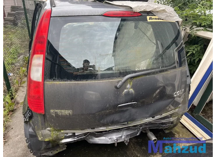 MITSUBISHI COLT 6 achterklep raam ruitenwissermotor slot gasveer hendel remlicht