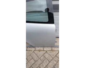 portier-ra-aygo-toyota-rechts-achter-671130h010-ktb-passagierskant-zilver-origineel-gebruikt-2005-2014 — foto 4