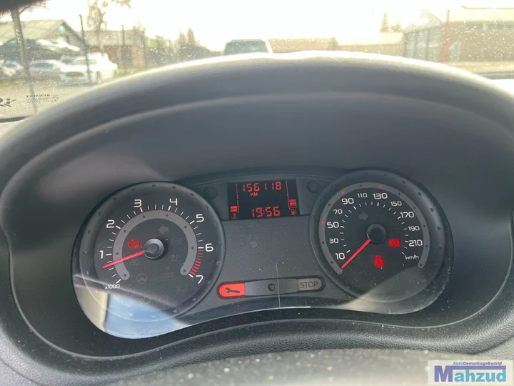 2006-renault-clio-3-12-blauw-tei45-d4f-demontage-onderdelen — foto 22