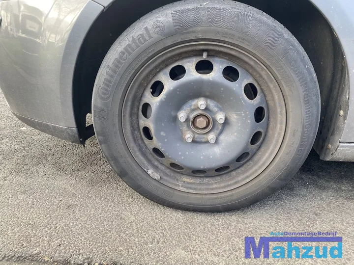 vw-golf-5-velgen-5x112-571-thuiskomer-resevewiel-16-inch — foto 8