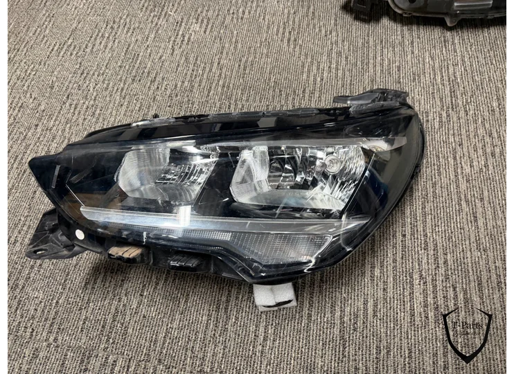 opel corsa F links koplamp 9829465580 lamp