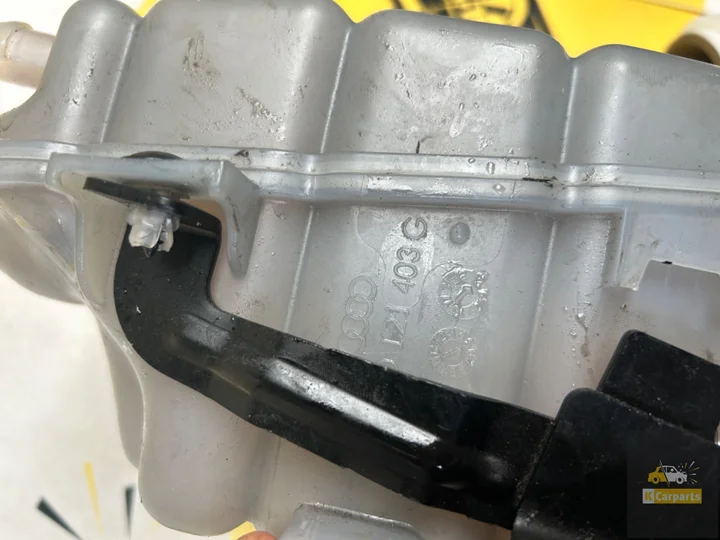 expansievat-koelvloeistofreservoir-audi-a7-a6-4g0121403g — foto 6