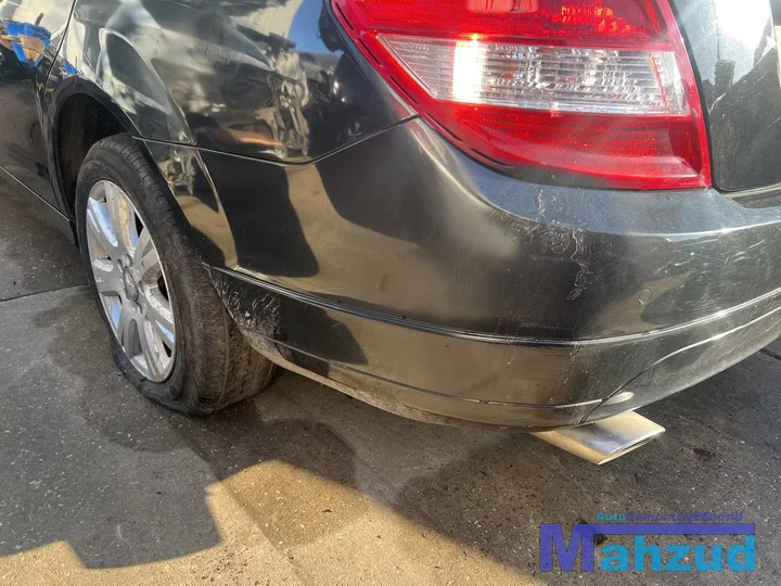 mercedes-c-klasse-w204-zwart-197-achterbumper-20072011 — foto 2