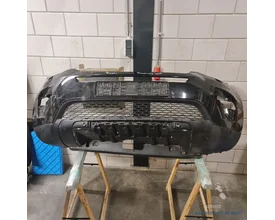 landrover-discovery-sport-voorbumper-voor-bumper-zwart-met-origineel-goede-staat-gebruikt-grill-bumpergrill-grille-2014-2015-2016-2017-2018-2019-2020-barendrecht-mobility-service