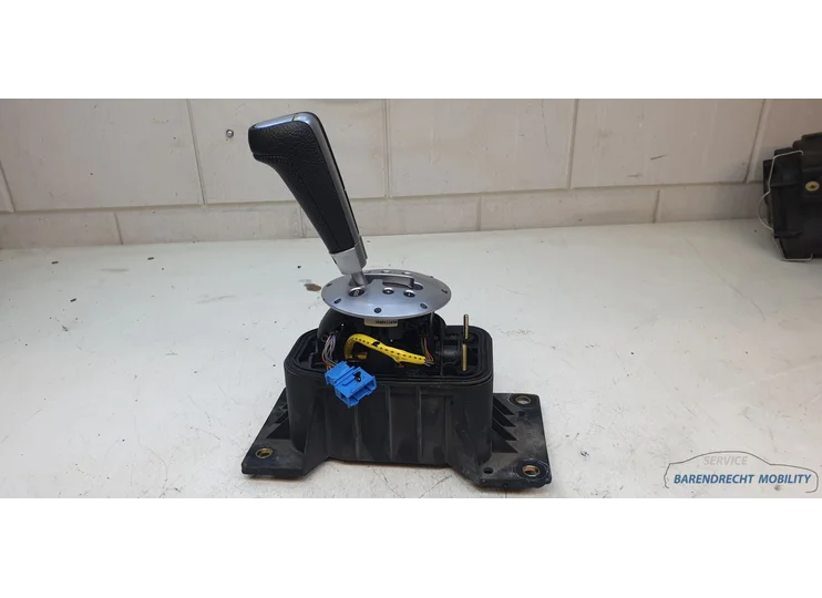 Selectiehendel Automaat Lupo 3L Pook 6E0713025E schakelmechaniek origineel gebruikt 1998 / 2005