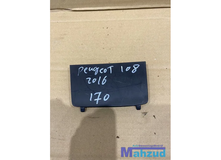 PEUGEOT 108 dashboard losse delen afdekkap 2014+ 677120h012 