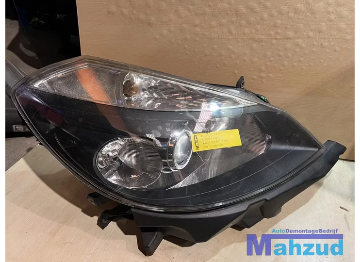 RENAULT CLIO 3 Rechts koplamp UK ENGELS 2005-2012