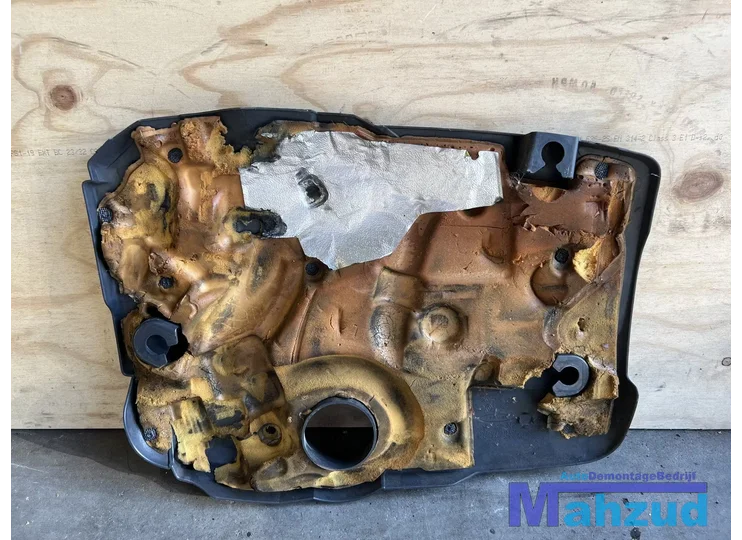 renault-scenic-2-19-dci-motor-afdekplaat-plaat-20042009