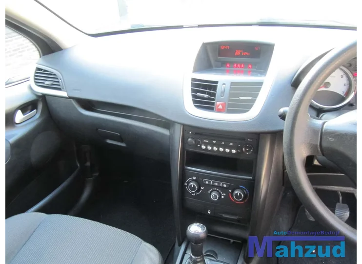 peugeot-207-zwart-grijs-interieur-3-deurs-compleet