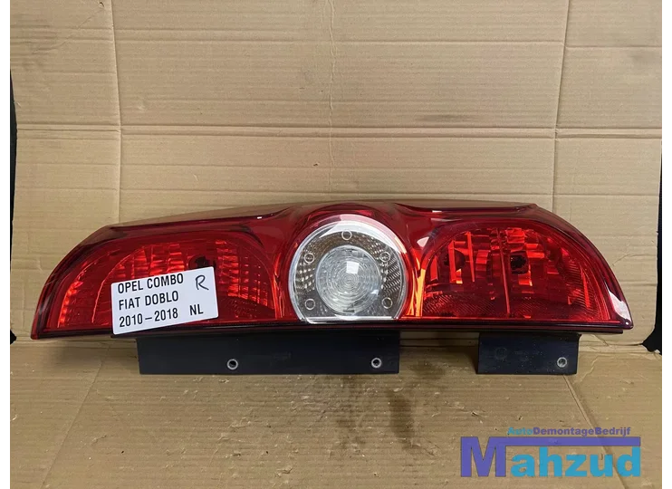 opel combo fiat doblo rechts achterlicht 2010-2018