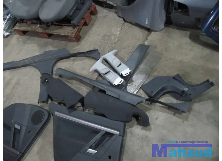 opel-vectra-c-sedan-compleet-interieur-zwart-grijs