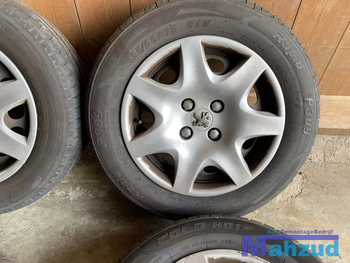 peugeot-308-velgen-met-banden-195-65-15-inch-4x108 — foto 4