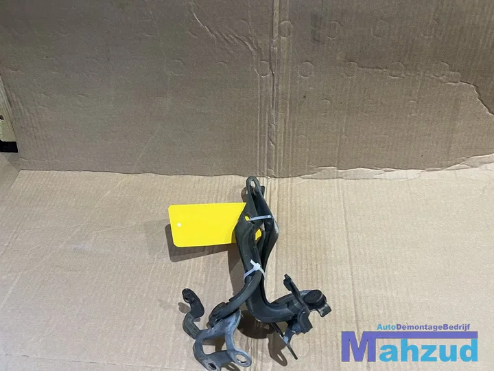 toyota-aygo-motorkap-scharnier-set-20052014 — foto 2